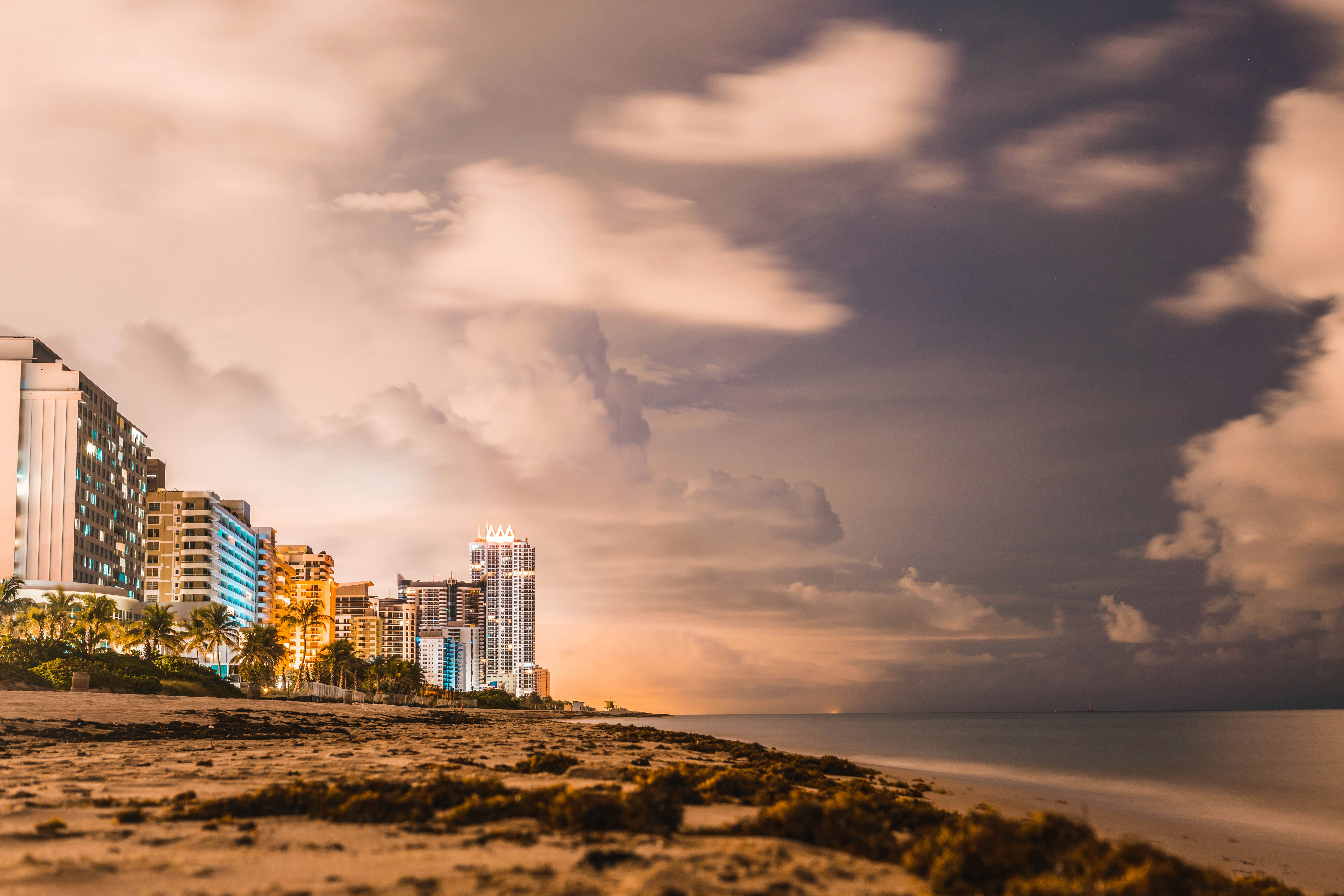 From Storm Risk to Storm Ready: Building a Luxury Home in Miami's Coastal Climate
